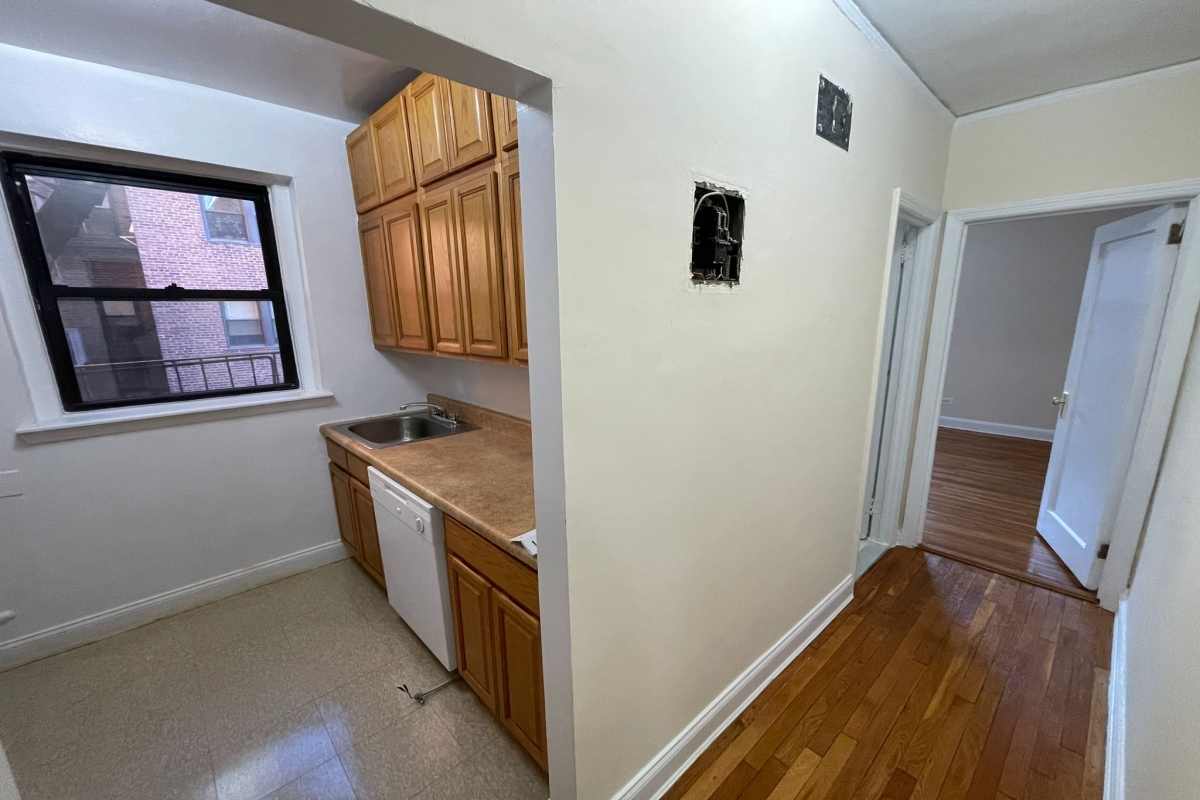Apartment 112th Street  Queens, NY 11375, MLS-RD5030-2
