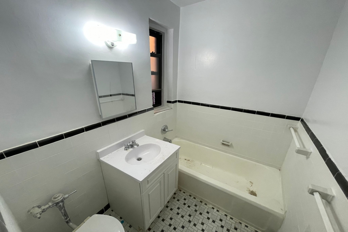 Apartment 112th Street Queens, NY 11375, MLS-RD5030-19