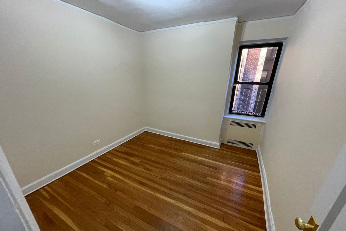 Apartment 112th Street  Queens, NY 11375, MLS-RD5030-13