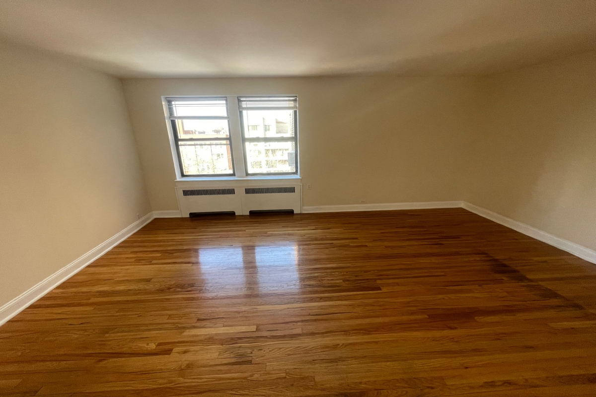 Apartment 66th Road  Queens, NY 11374, MLS-RD5031-8