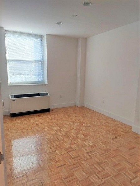 Apartment in Forest Hills - Queens Blvd  Queens, NY 11375