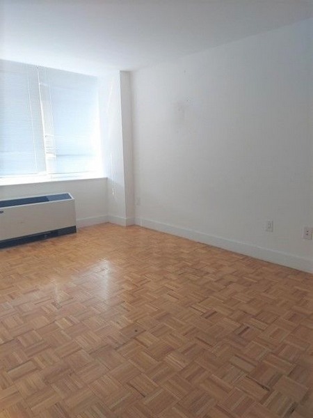 Apartment Queens Blvd Queens, NY 11375, MLS-RD5038-4