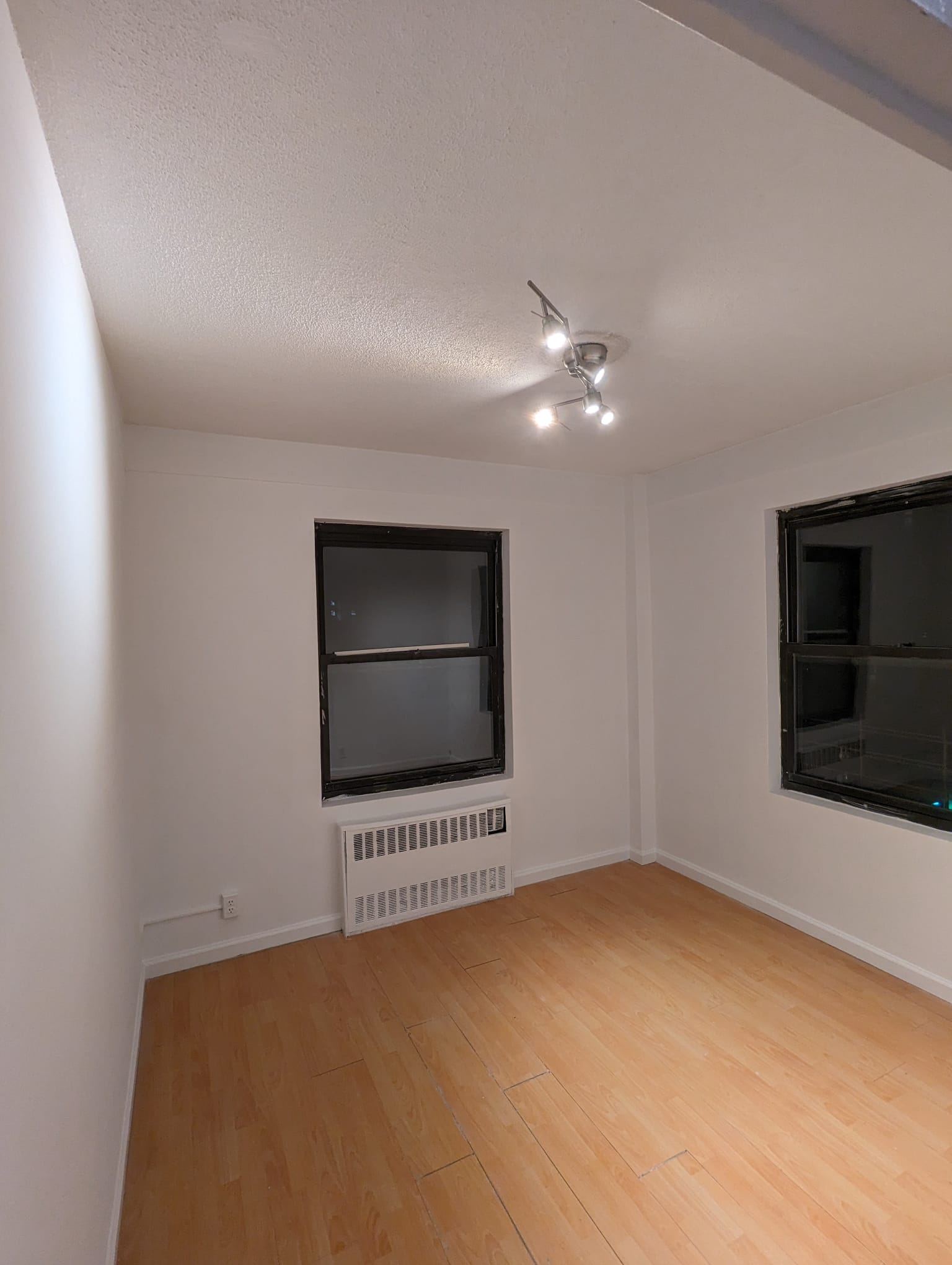 Apartment 66th Road  Queens, NY 11374, MLS-RD5061-12