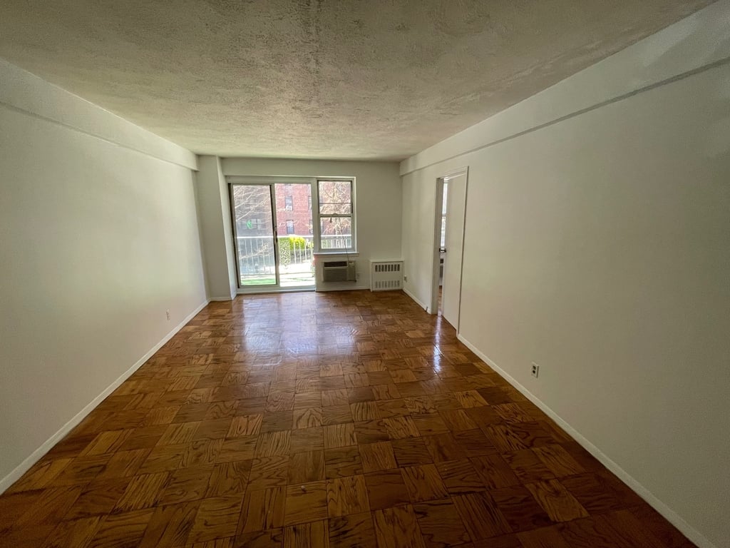 Apartment 118th Street  Queens, NY 11415, MLS-RD5068-2