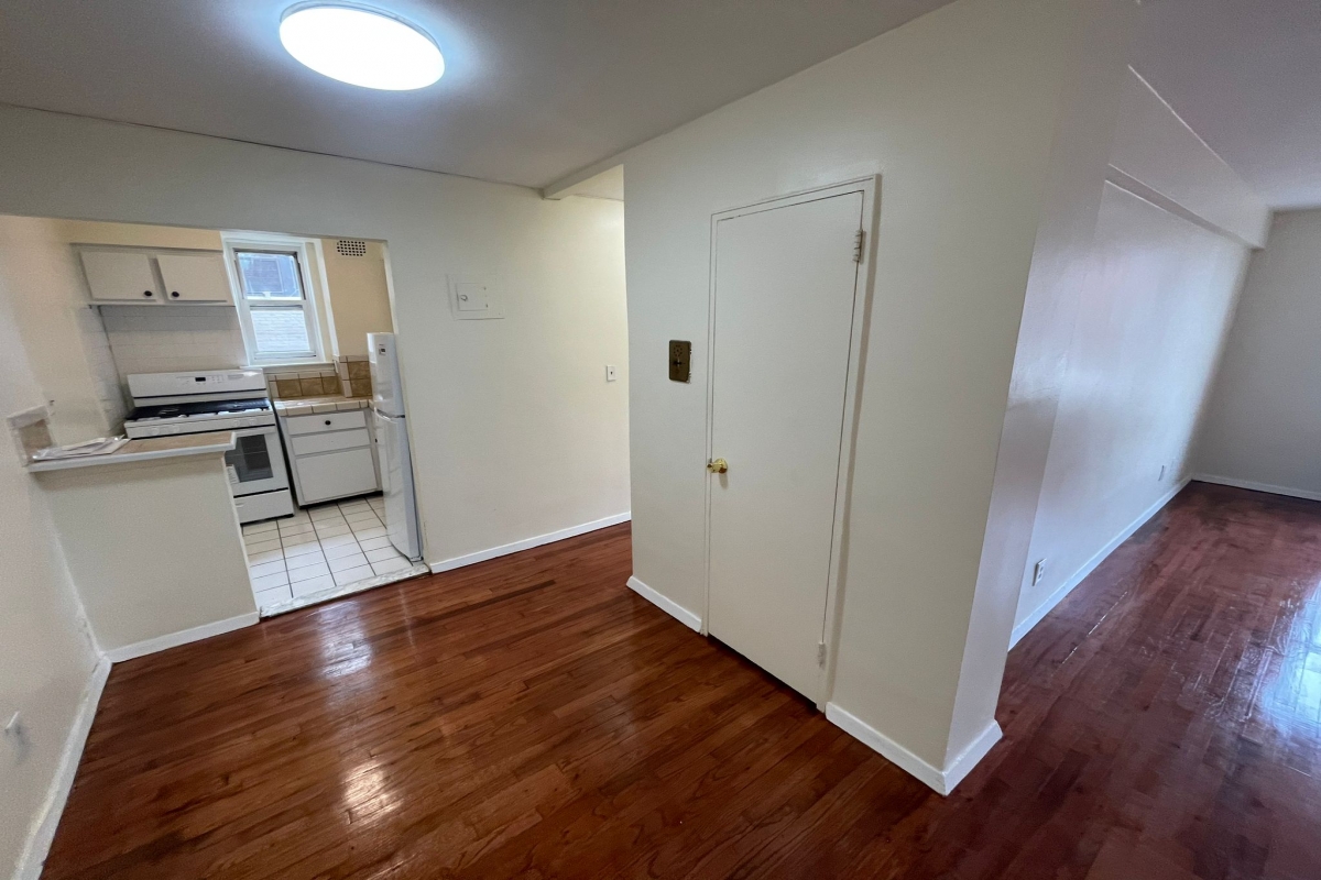 Apartment Booth Street  Queens, NY 11374, MLS-RD5082-3