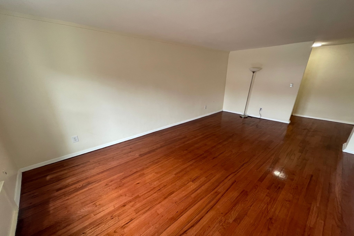 Apartment Booth Street  Queens, NY 11374, MLS-RD5082-7