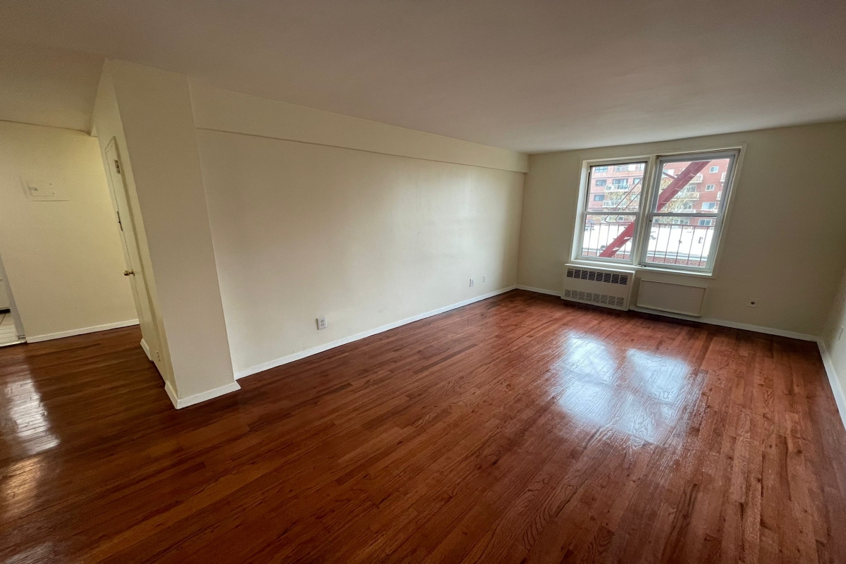 Apartment Booth Street  Queens, NY 11374, MLS-RD5082-8