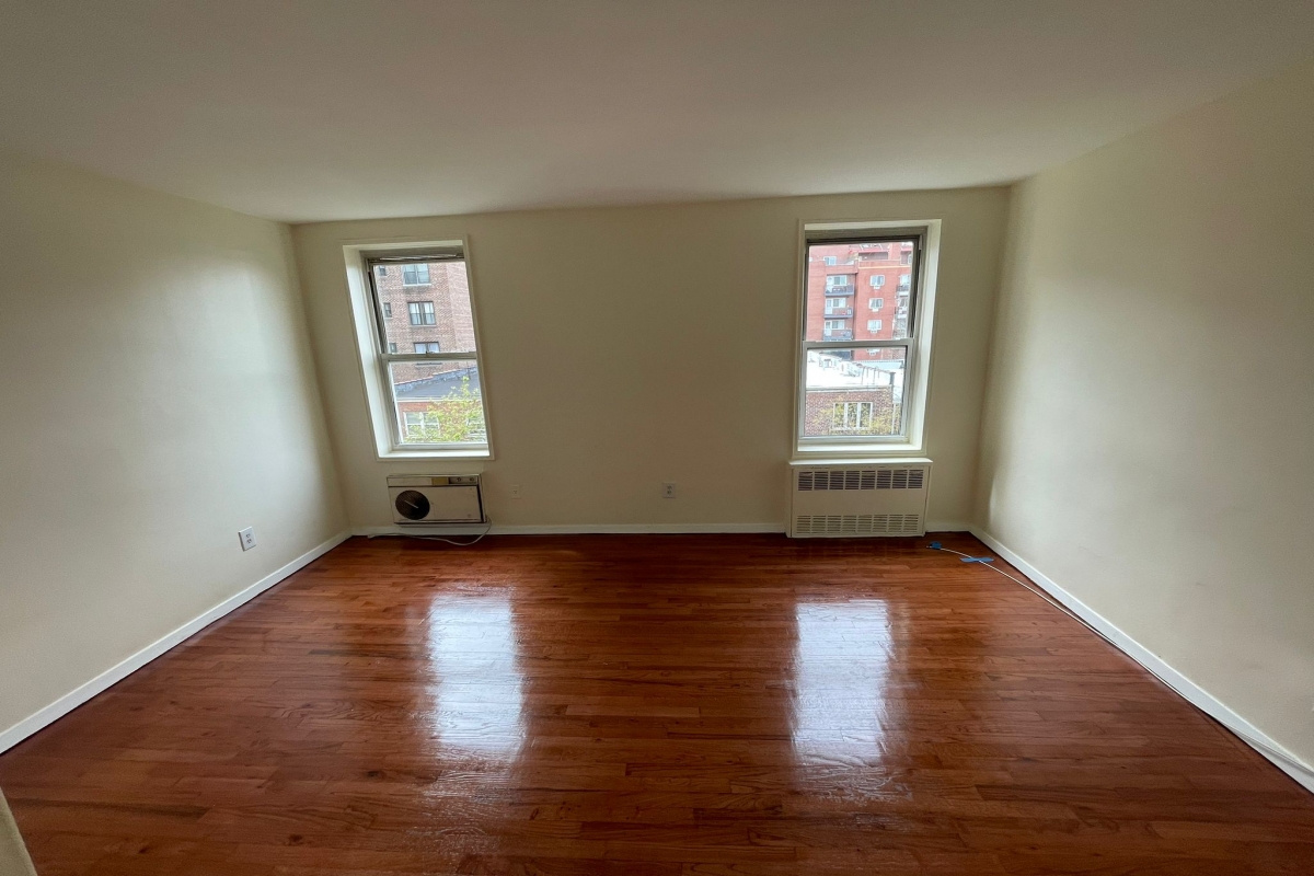 Apartment Booth Street  Queens, NY 11374, MLS-RD5082-15
