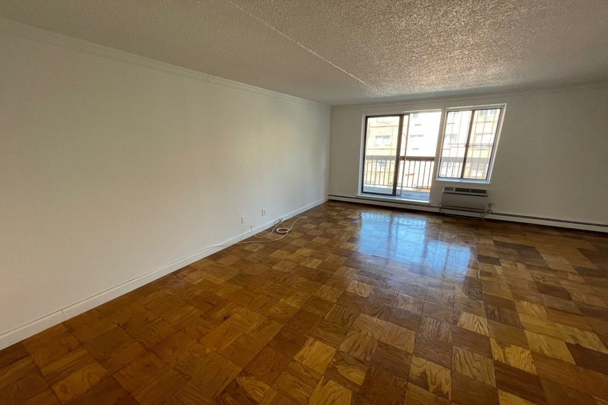 Apartment 34th Avenue  Queens, NY 11354, MLS-RD5084-11