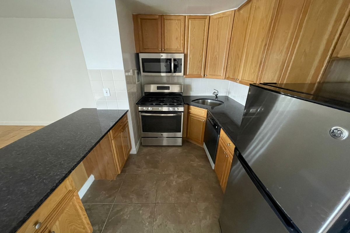 Apartment 34th Avenue Queens, NY 11354, MLS-RD5132-3