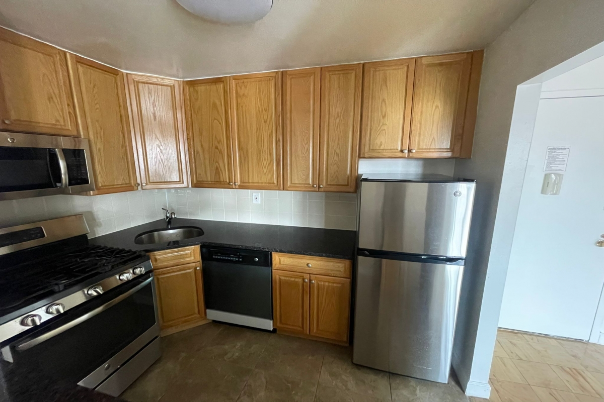 Apartment 34th Avenue Queens, NY 11354, MLS-RD5132-4