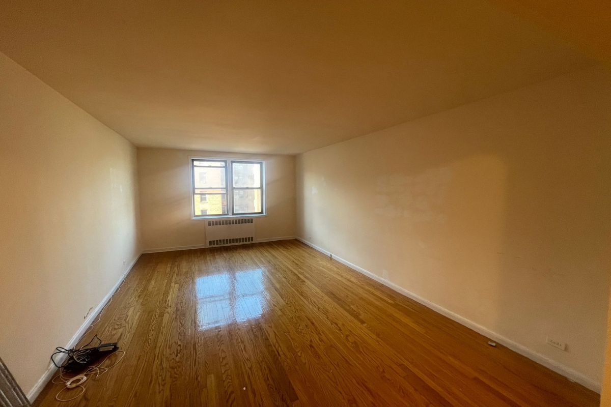 Apartment Wetherole Street Queens, NY 11374, MLS-RD5140-3