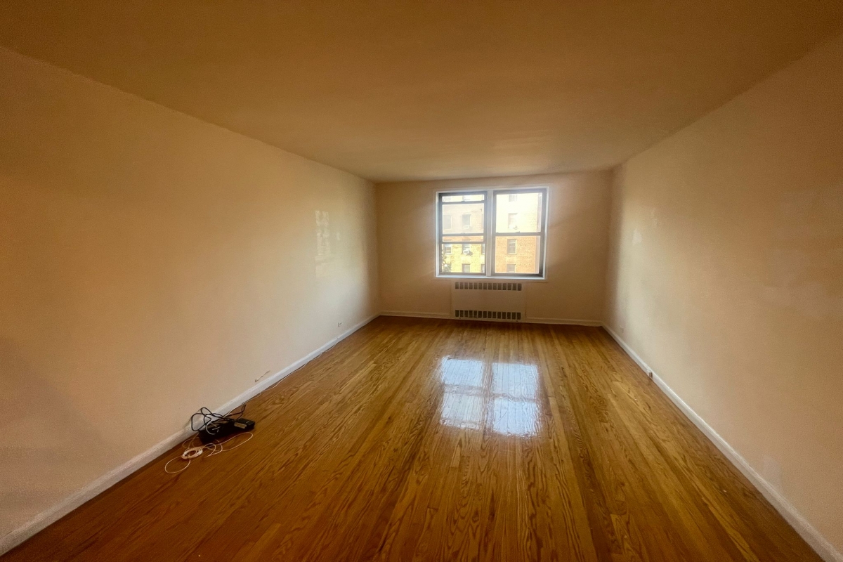 Apartment Wetherole Street Queens, NY 11374, MLS-RD5140-4