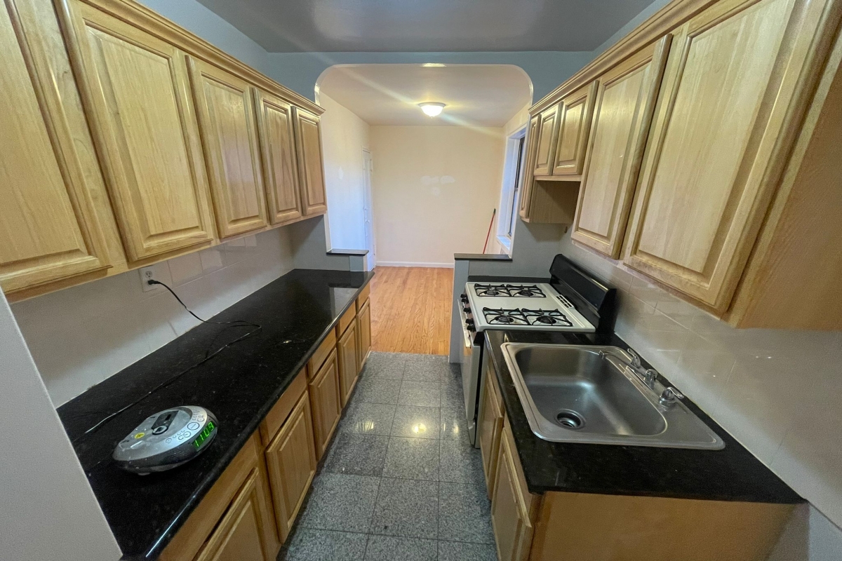 Apartment Wetherole Street Queens, NY 11374, MLS-RD5140-10