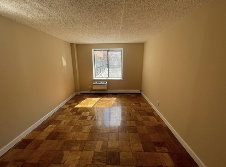 Apartment 34th Avenue Queens, NY 11354, MLS-RD5207-2