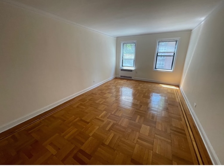 Apartment Highland Avenue  Queens, NY 11432, MLS-RD5215-6