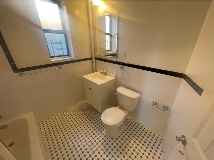 Apartment 32nd Avenue Queens, NY 11377, MLS-RD5230-19