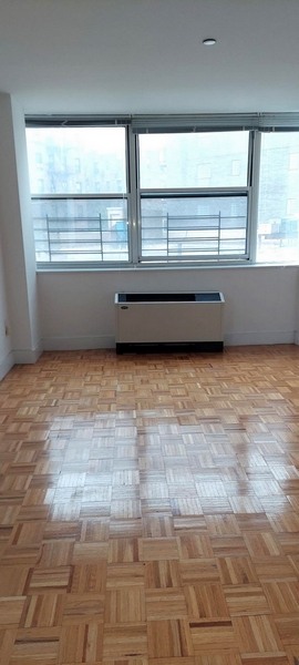 Apartment Queens Blvd Queens, NY 11375, MLS-RD5238-6