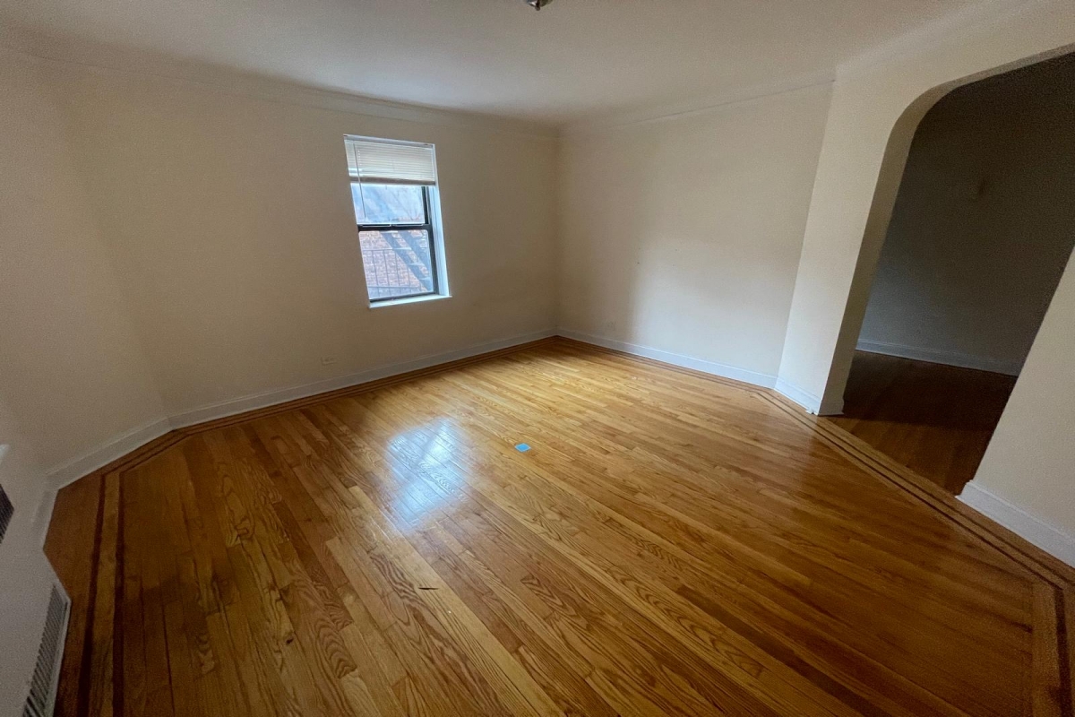 Apartment 32nd Avenue  Queens, NY 11377, MLS-RD5248-2