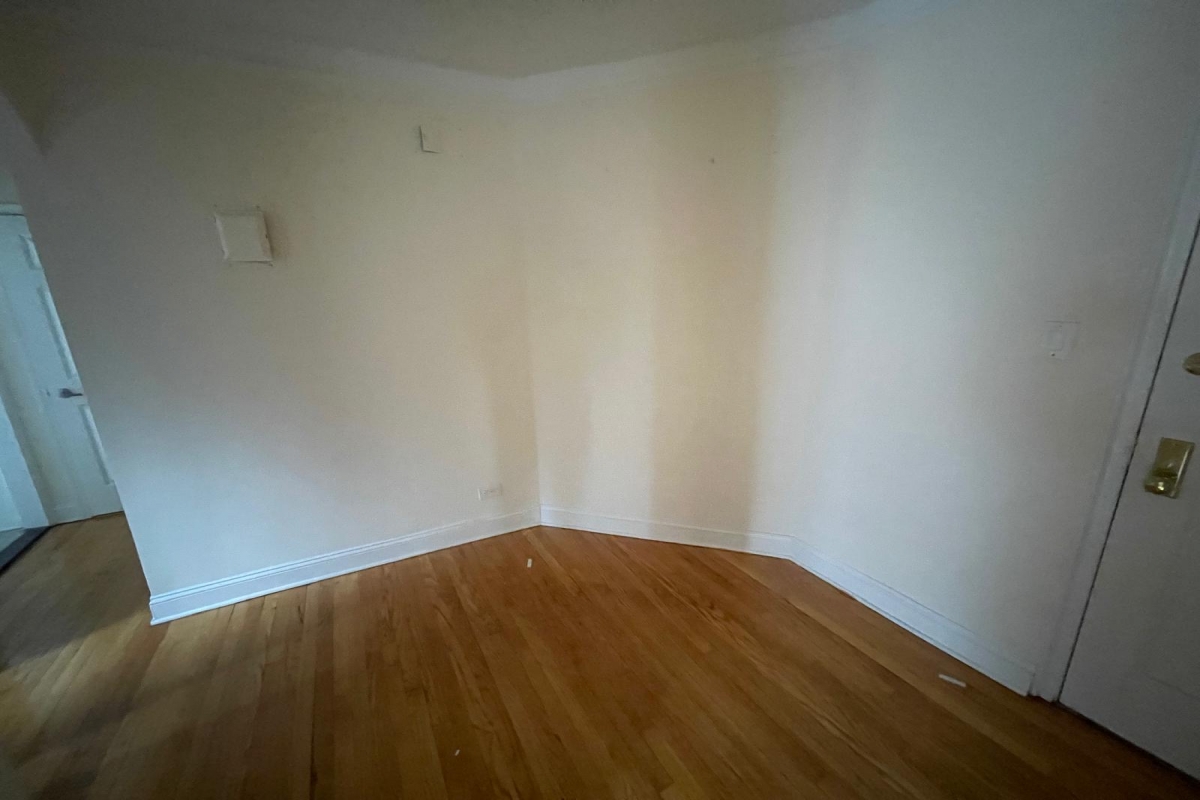 Apartment 32nd Avenue  Queens, NY 11377, MLS-RD5248-3