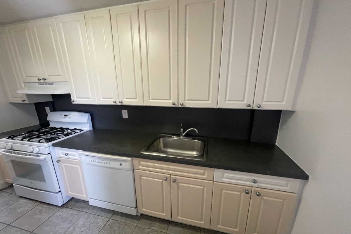 Apartment 150th Street  Queens, NY 11367, MLS-RD5252-2