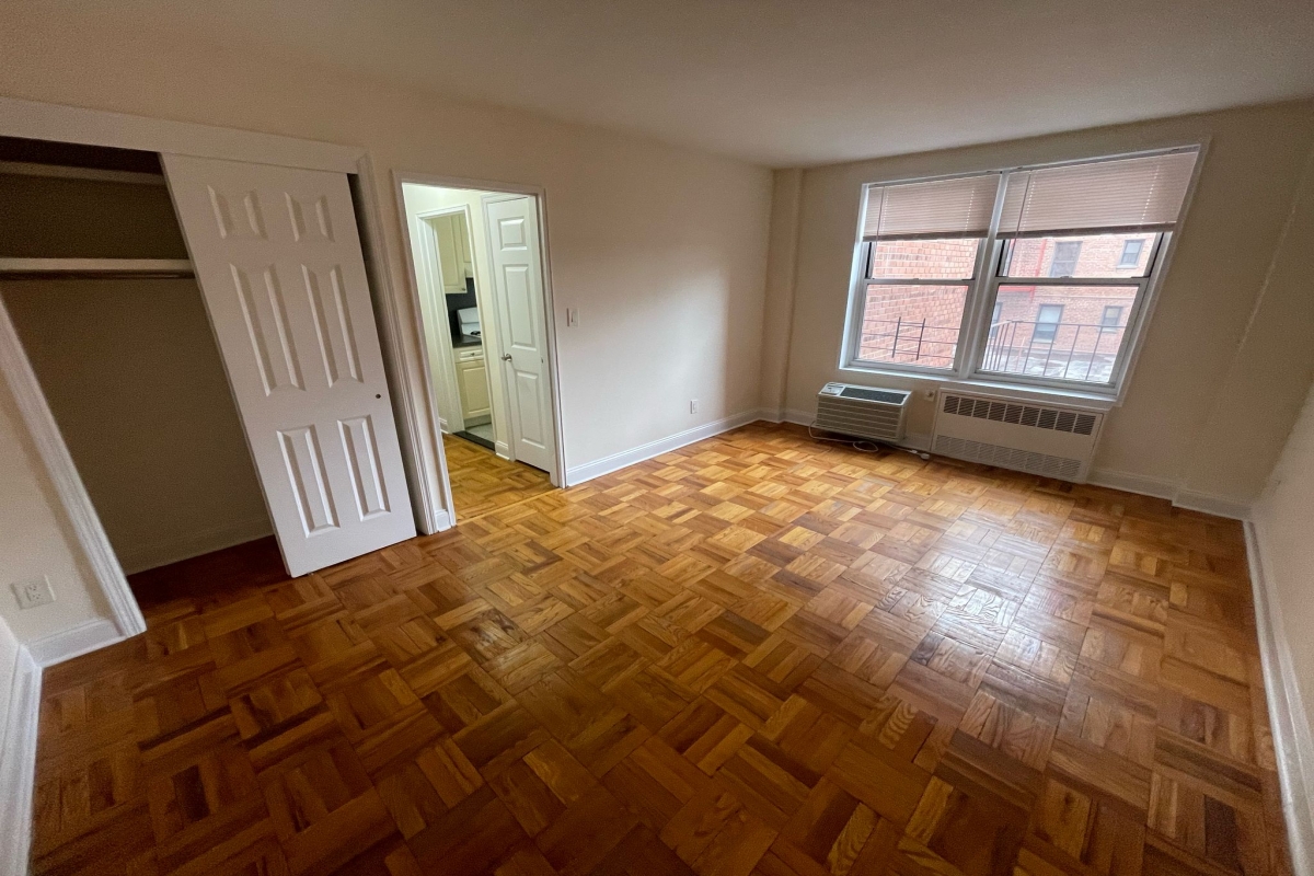 Apartment 150th Street  Queens, NY 11367, MLS-RD5252-17