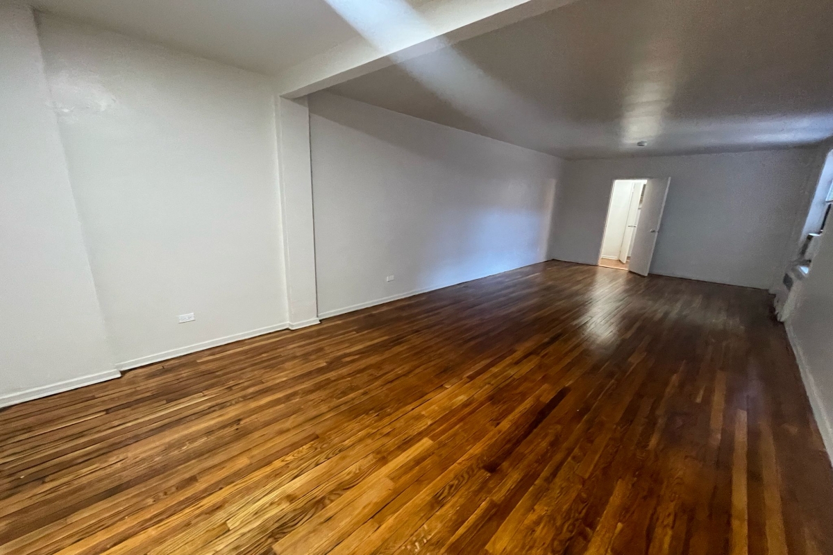 Apartment Vietor Avenue  Queens, NY 11373, MLS-RD5259-6