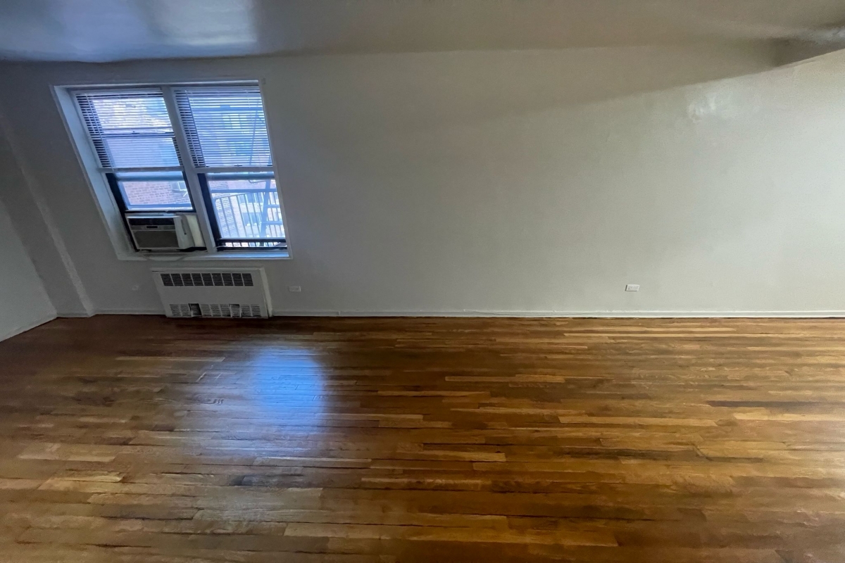 Apartment Vietor Avenue  Queens, NY 11373, MLS-RD5259-11