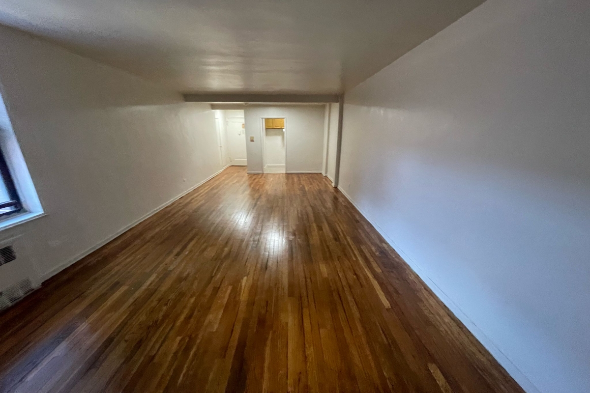 Apartment Vietor Avenue  Queens, NY 11373, MLS-RD5259-15