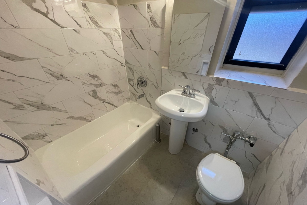 Apartment Vietor Avenue  Queens, NY 11373, MLS-RD5259-18