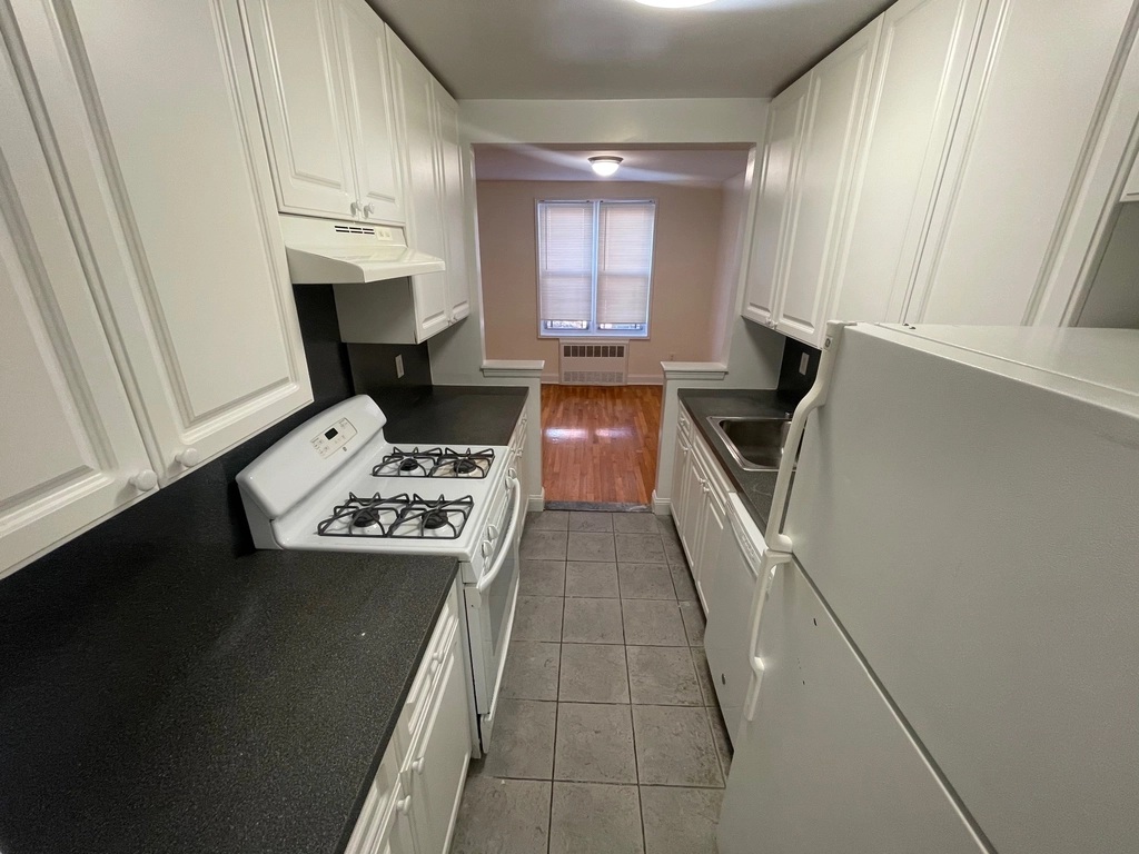Apartment 150th Street  Queens, NY 11367, MLS-RD5260-11