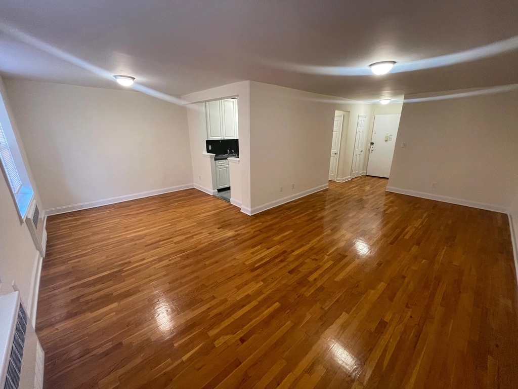 Apartment 150th Street  Queens, NY 11367, MLS-RD5260-16