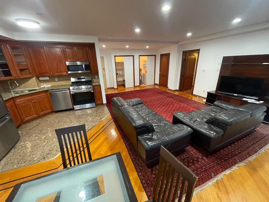 66th Avenue  Queens, NY 11374, MLS-RD5263-2