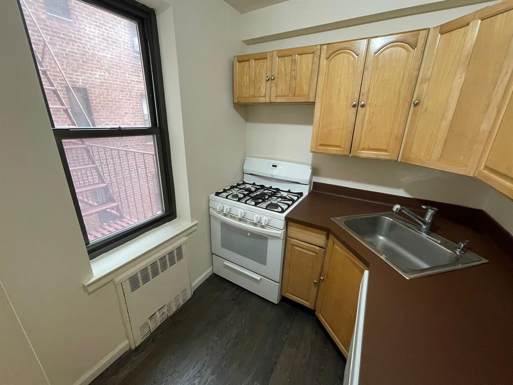  67th Road  Queens, NY 11375, MLS-RD5265-9