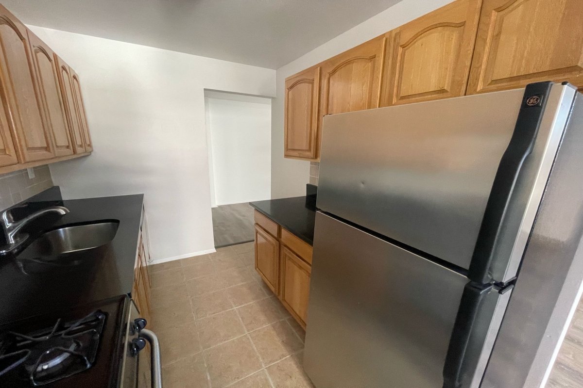 Apartment Douglaston Parkway  Queens, NY 11363, MLS-RD5280-5