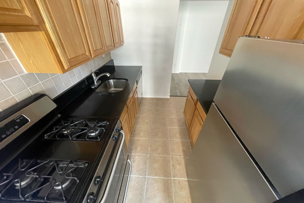Apartment Douglaston Parkway  Queens, NY 11363, MLS-RD5280-6