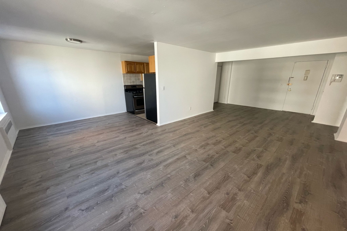 Apartment Douglaston Parkway  Queens, NY 11363, MLS-RD5280-13