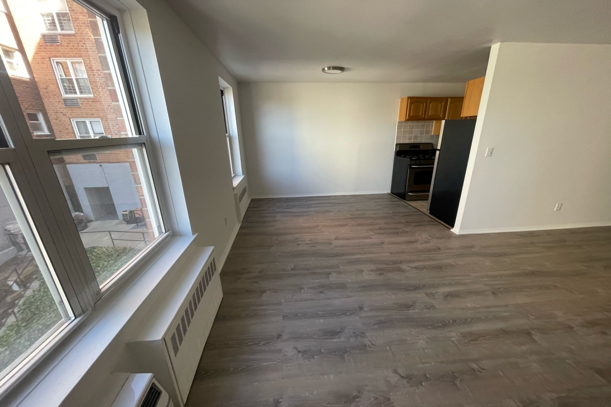 Apartment Douglaston Parkway  Queens, NY 11363, MLS-RD5280-14