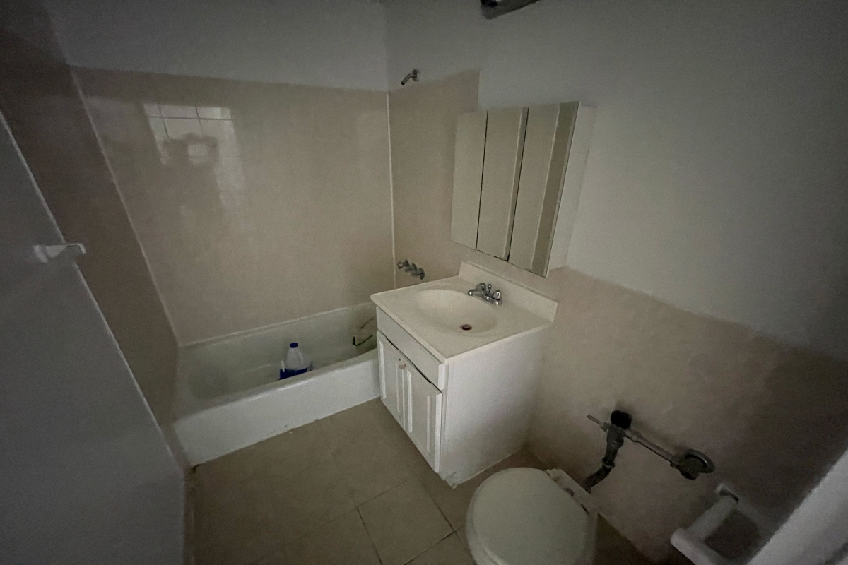 Apartment Douglaston Pkwy  Queens, NY 11363, MLS-RD5281-18