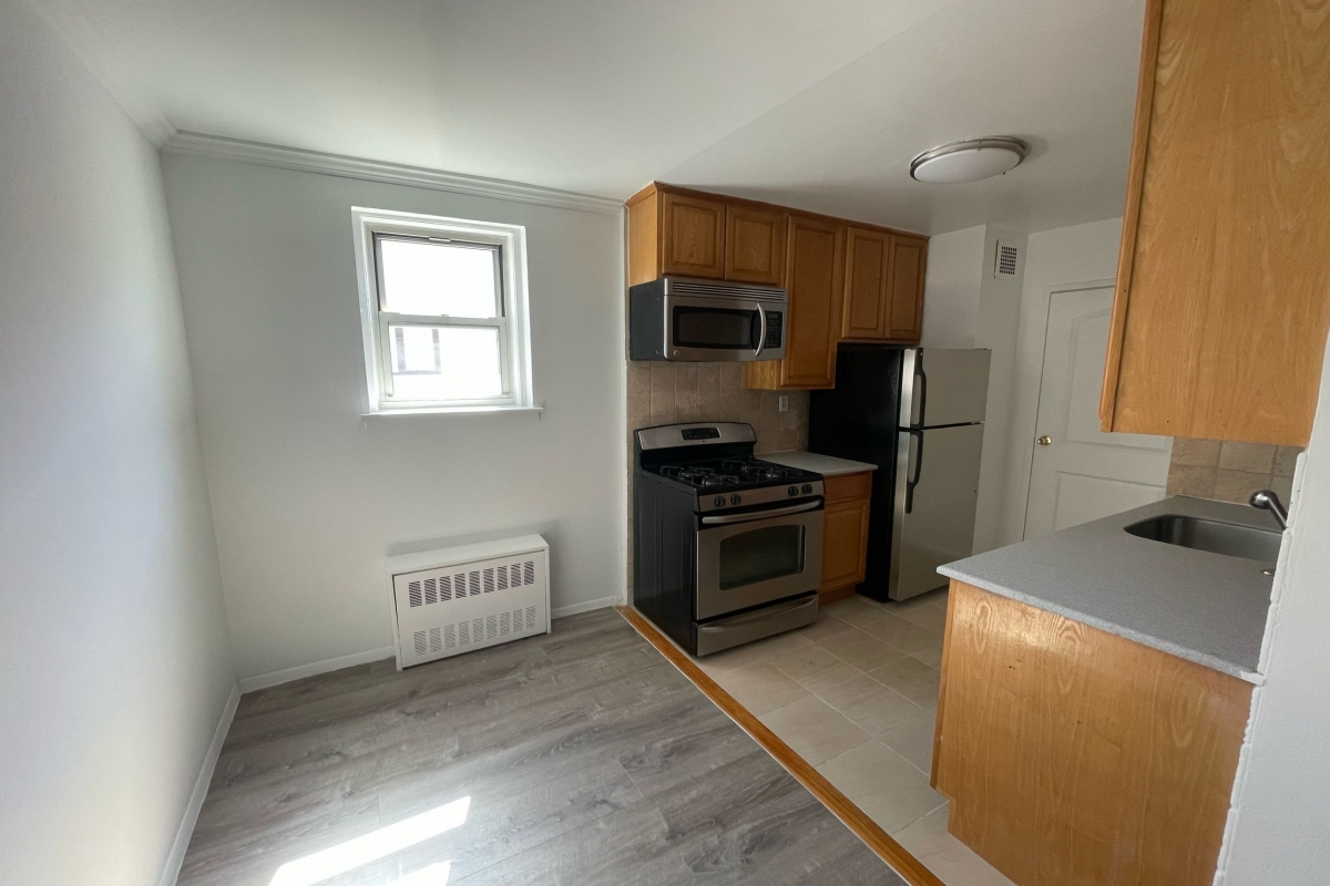 Apartment Douglaston Pkwy  Queens, NY 11363, MLS-RD5283-6