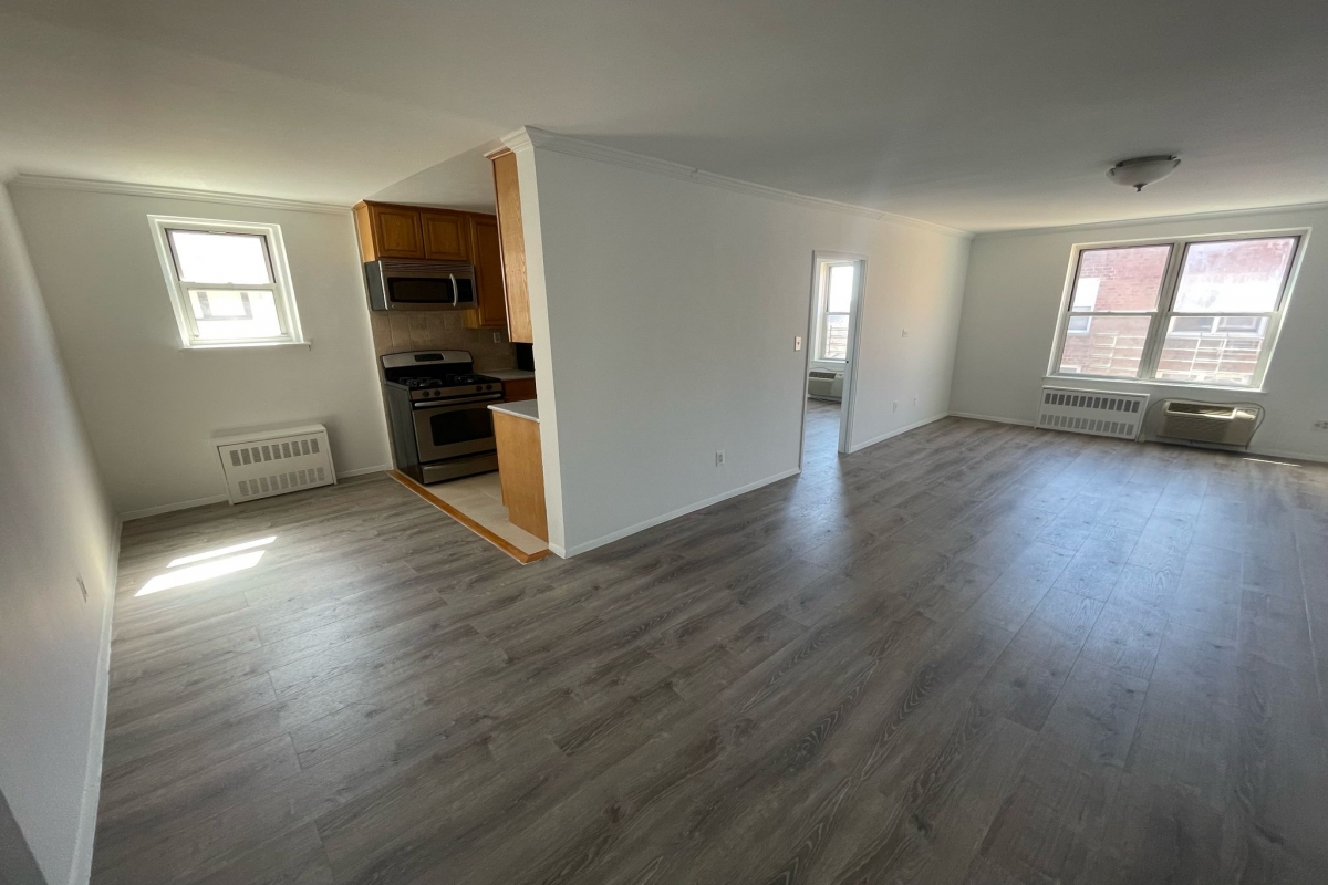 Apartment Douglaston Pkwy  Queens, NY 11363, MLS-RD5283-8