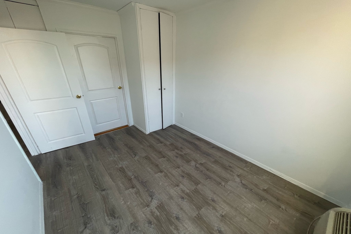Apartment Douglaston Pkwy  Queens, NY 11363, MLS-RD5283-11