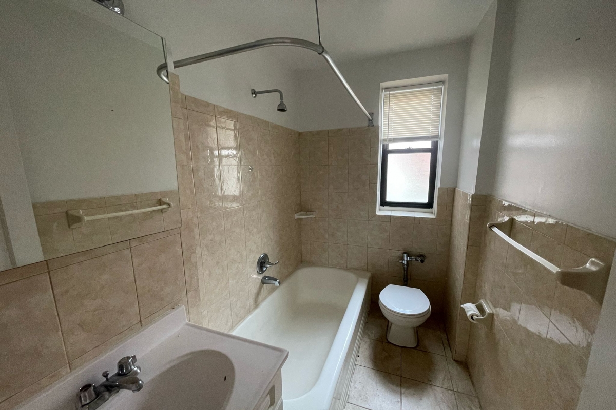 Apartment 66th Avenue  Queens, NY 11374, MLS-RD5292-20