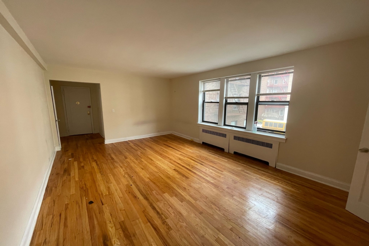 Apartment 66th Avenue  Queens, NY 11374, MLS-RD5292-5