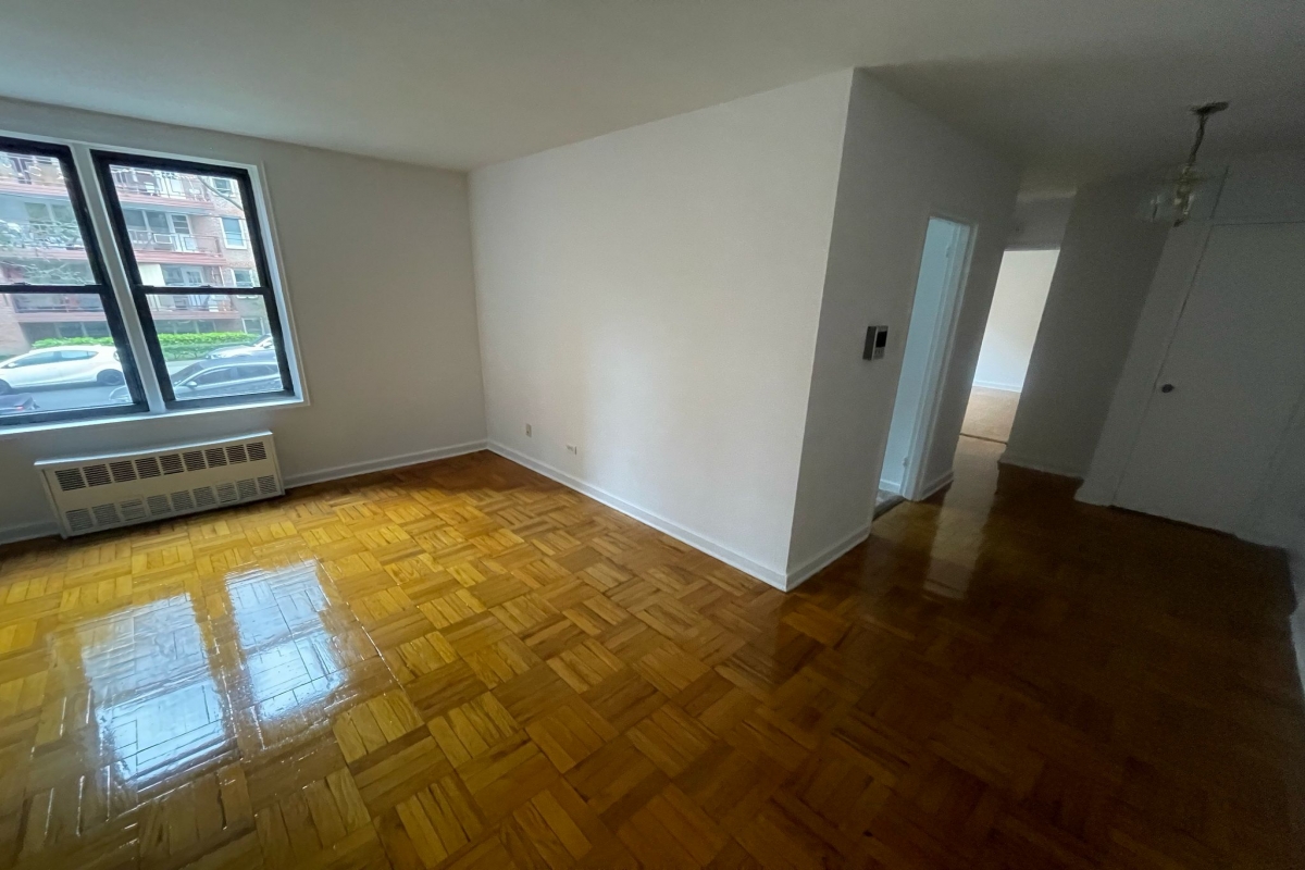 Apartment 79th Avenue  Queens, NY 11367, MLS-RD5297-4