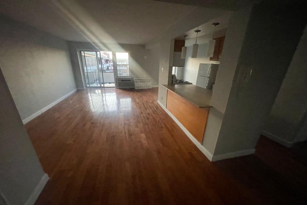 Apartment Bell Blvd  Queens, NY 11360, MLS-RD5314-8