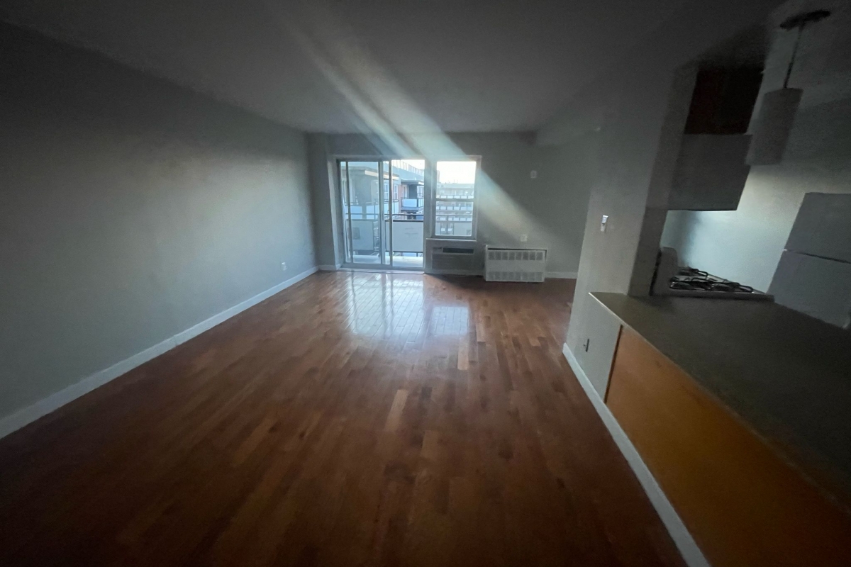 Apartment Bell Blvd  Queens, NY 11360, MLS-RD5314-9