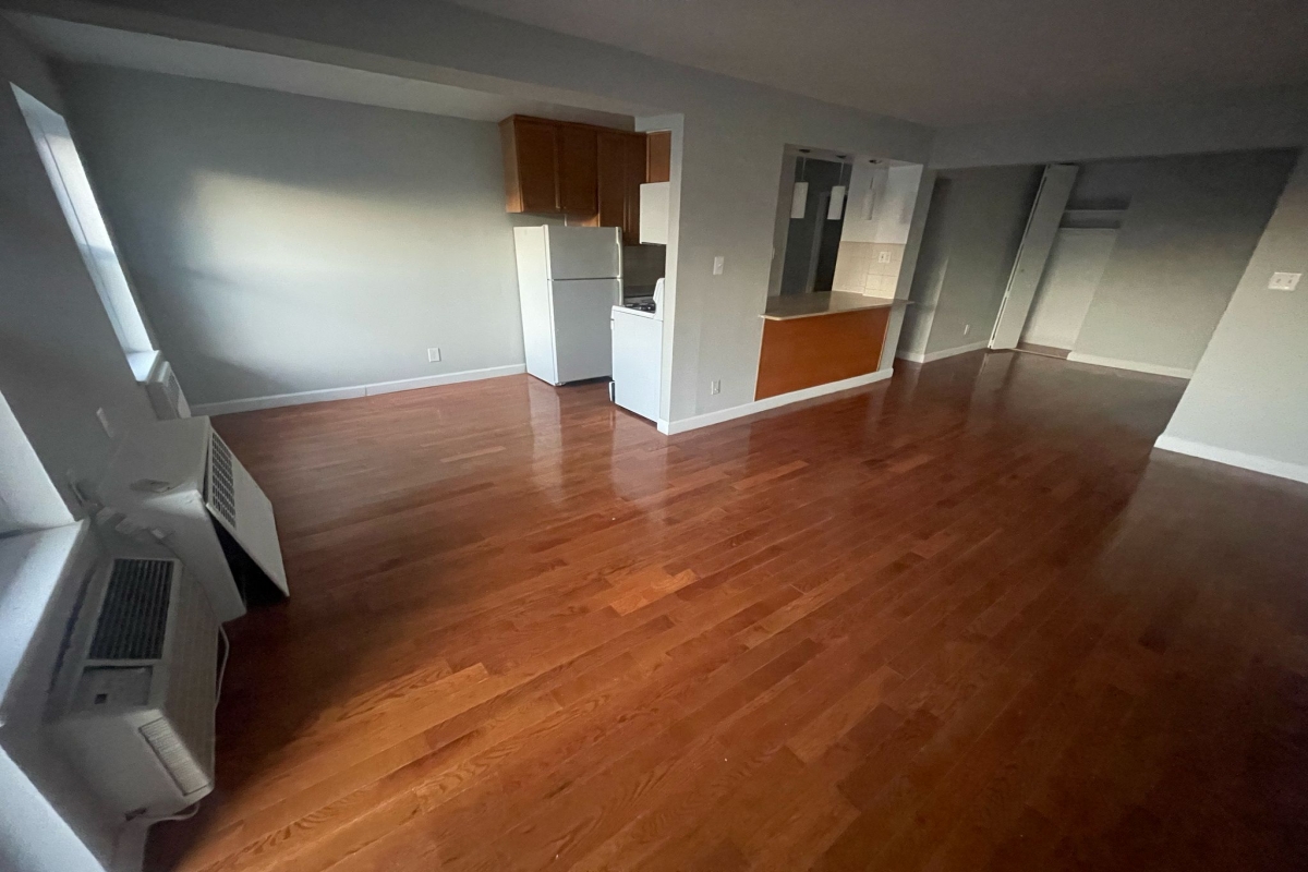 Apartment Bell Blvd  Queens, NY 11360, MLS-RD5314-10