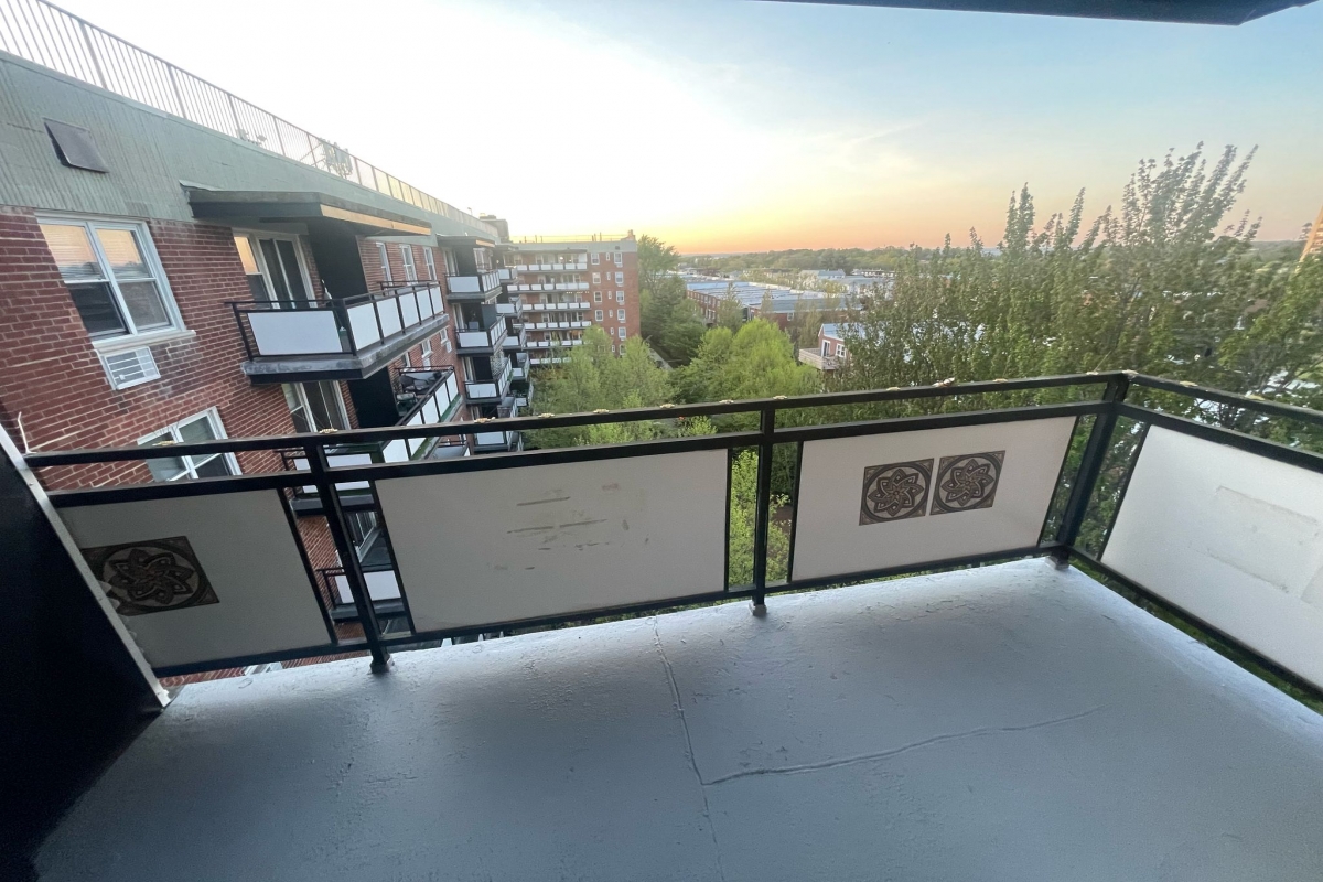 Apartment Bell Blvd  Queens, NY 11360, MLS-RD5314-11
