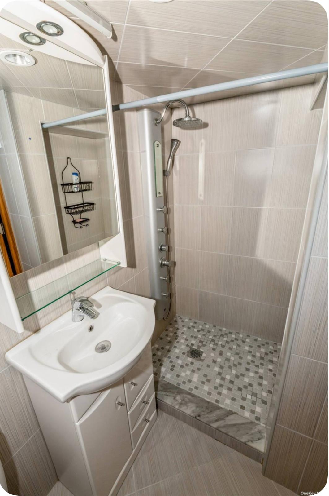 182nd Street Queens, NY 11366, MLS-RD5326-16